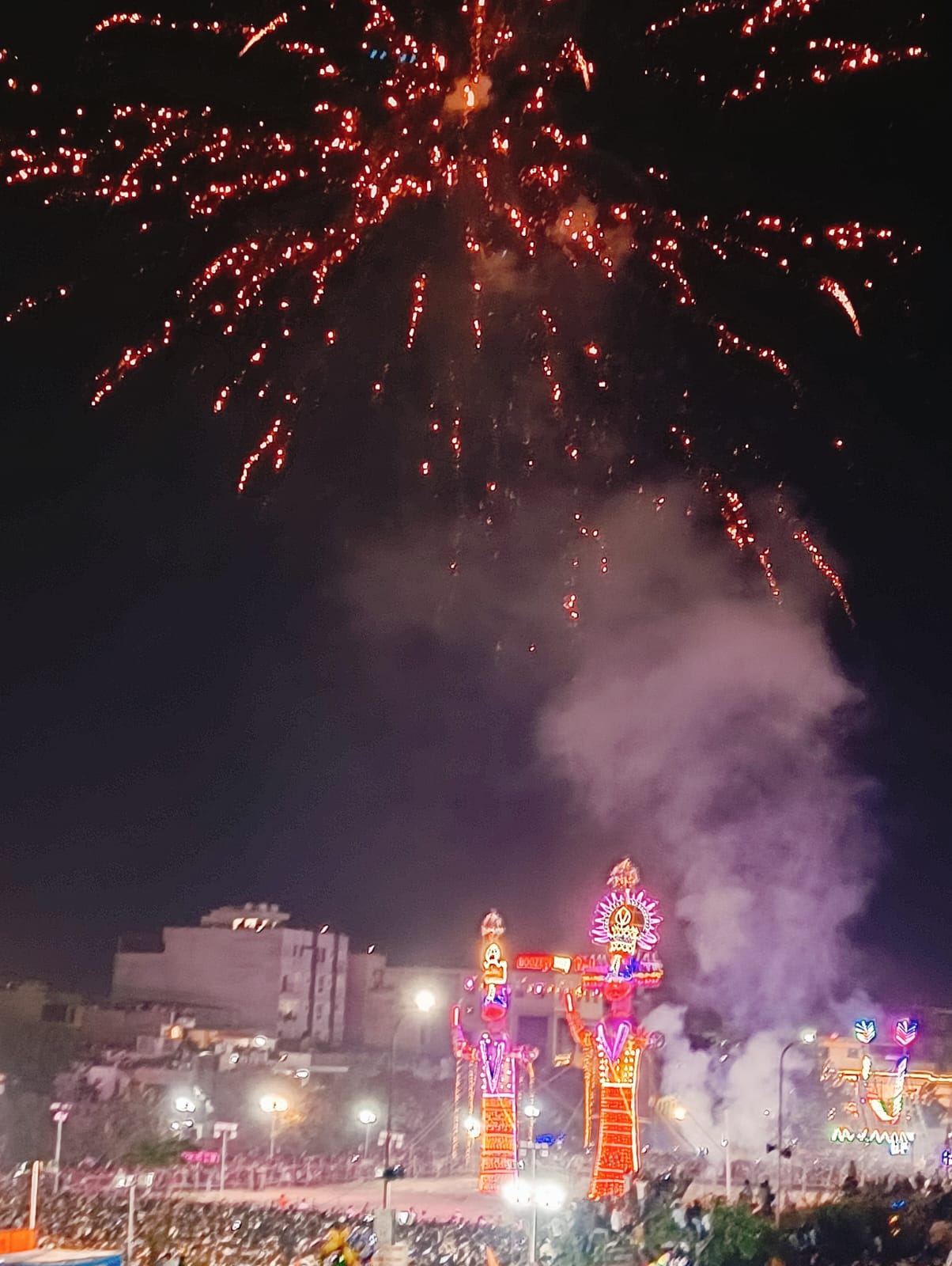आदर्श नगर में विशाल दशहरा महोत्सव आदर्श नगर में विशाल दशहरा महोत्सव