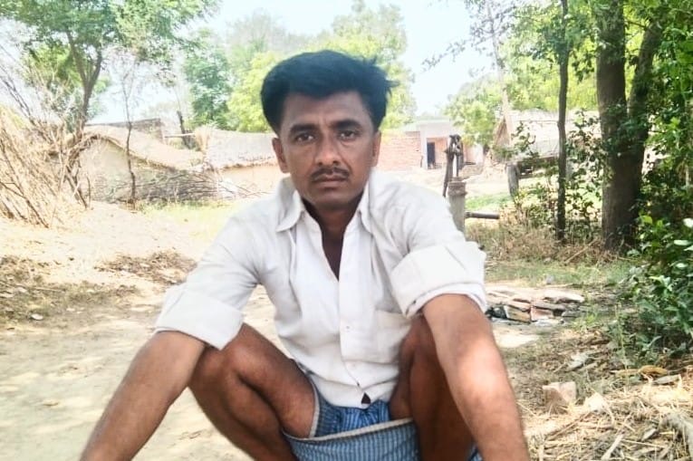 लोहे की रोड लाठी डंडों से पीट- पीटकर किसान की हत्या लोहे की रोड लाठी डंडों से पीट- पीटकर किसान की हत्या