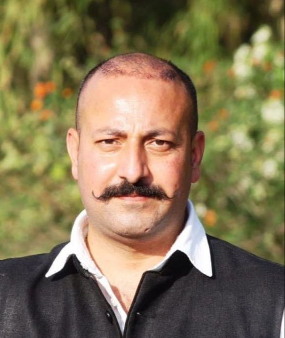 उमर अब्दुल्ला से जम्मू क्षेत्र के विधायकों को सरकार के मंत्रिमंडल में शामिल करने का आग्रह किया उमर अब्दुल्ला से जम्मू क्षेत्र के विधायकों को सरकार के मंत्रिमंडल में शामिल करने का आग्रह किया