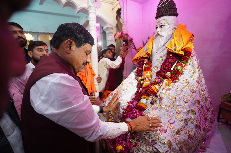 मुख्यमंत्री ने महर्षि वाल्मीकि जयंती पखवाड़े का किया शुभारंभ मुख्यमंत्री ने महर्षि वाल्मीकि जयंती पखवाड़े का किया शुभारंभ