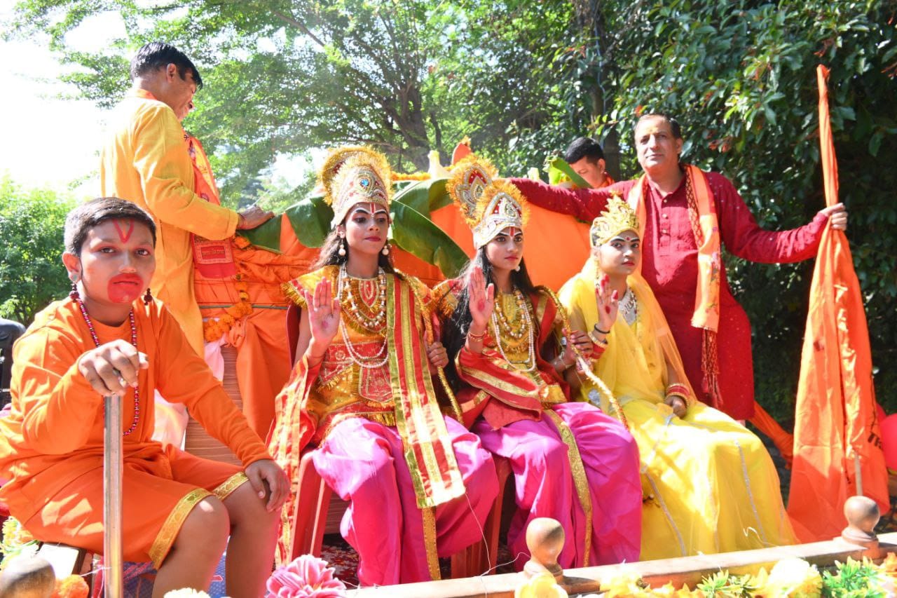 The minister took part in the Pran Pratishtha program The minister took part in the Pran Pratishtha program