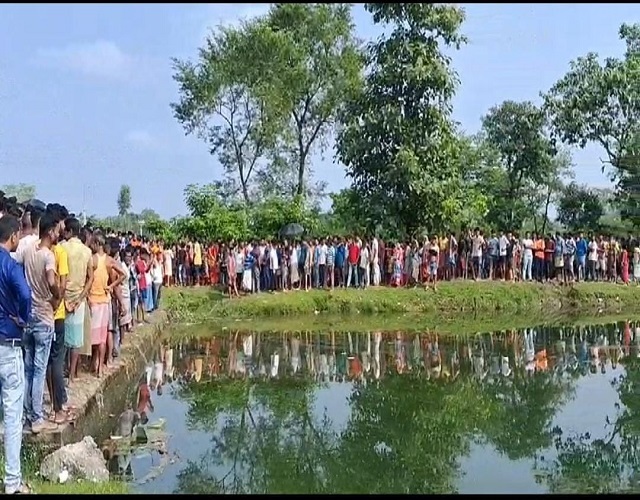 जलाशय से महिला का शव बरामद जलाशय से महिला का शव बरामद