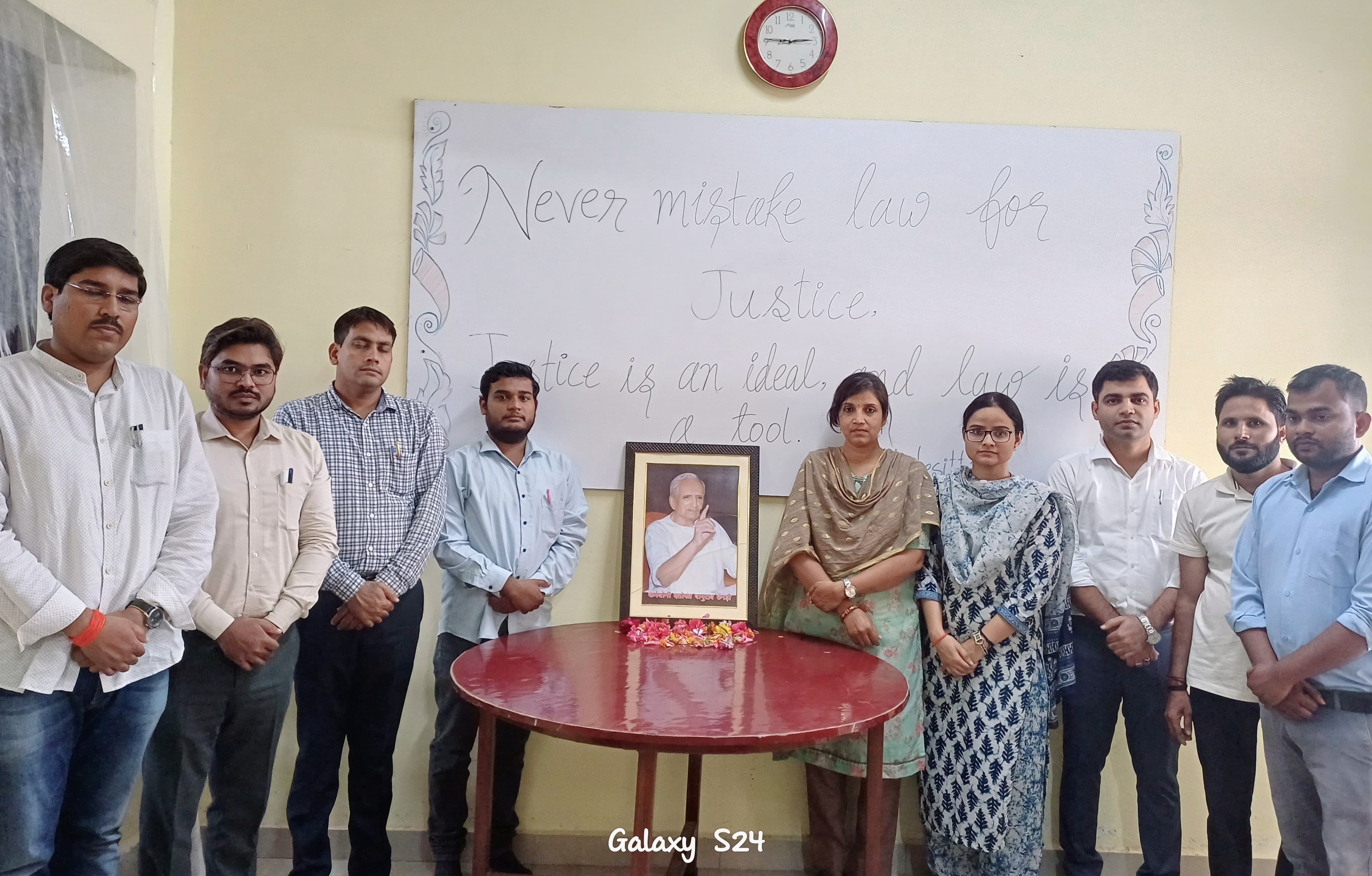 पीयू में पुण्यतिथि पर दत्तोपंत ठेंगड़ी को दी गई श्रद्धांजलि पीयू में पुण्यतिथि पर दत्तोपंत ठेंगड़ी को दी गई श्रद्धांजलि