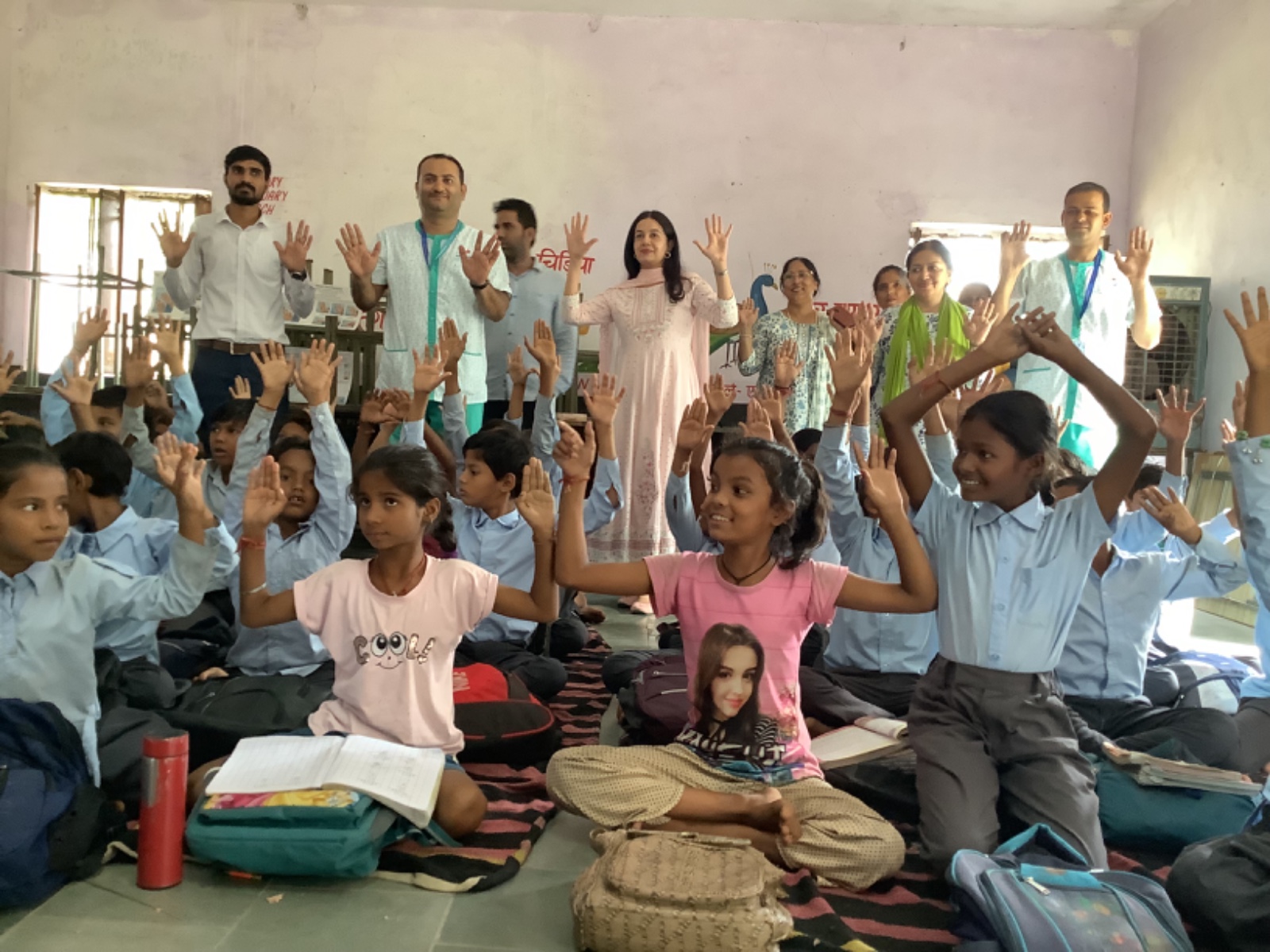ग्लोबल हैंड वाशिंग डे पर चिकित्सकों ने बच्चों को हाथो की सफाई के लिए किया जागरूकता ग्लोबल हैंड वाशिंग डे पर चिकित्सकों ने बच्चों को हाथो की सफाई के लिए किया जागरूकता