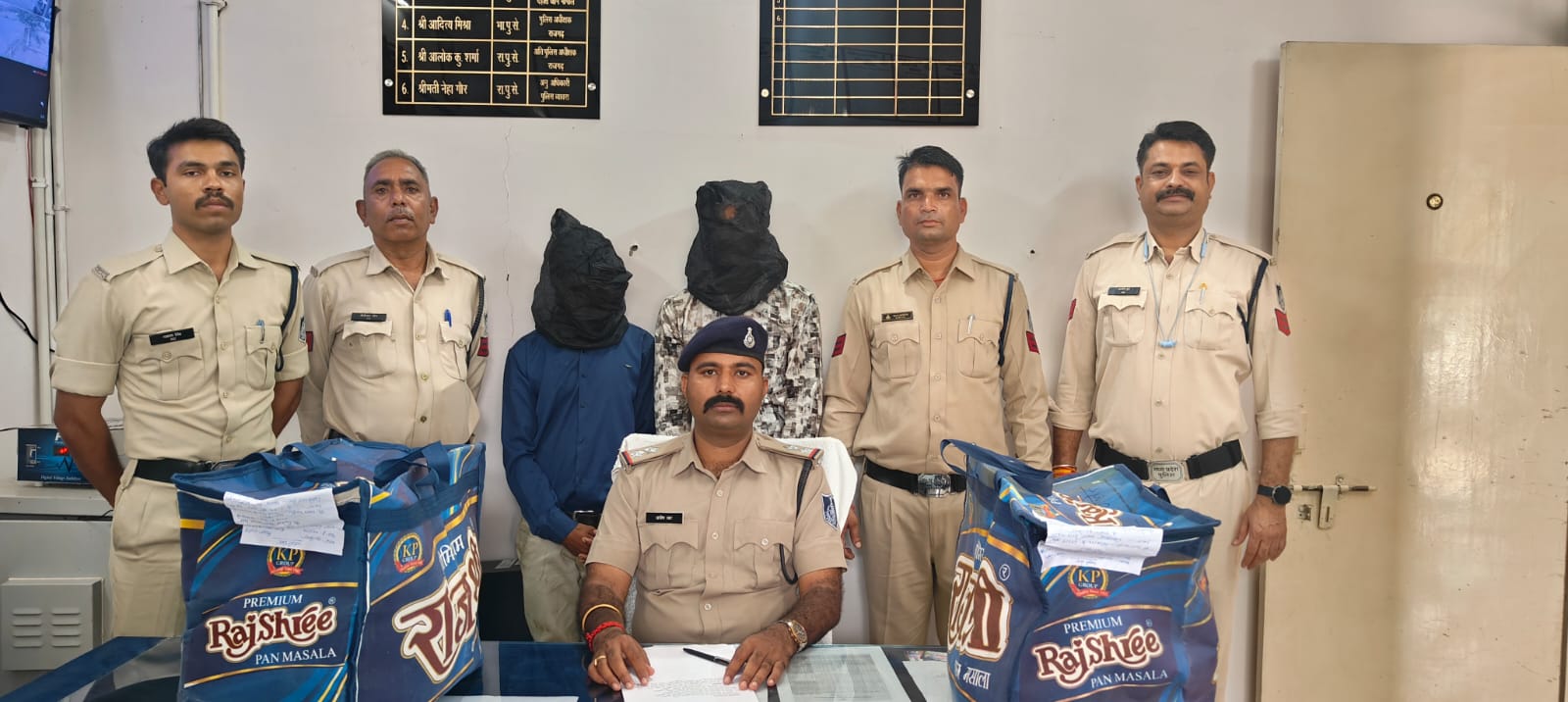 सामान चोरी करने वाले आरोपित गिरफ्तार सामान चोरी करने वाले आरोपित गिरफ्तार