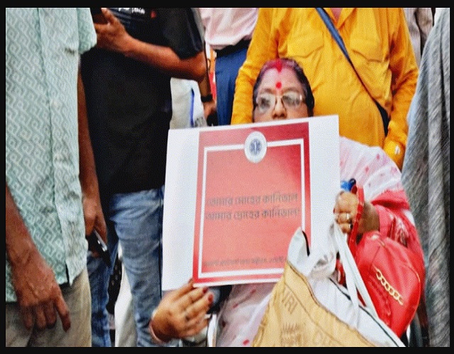 जूनियर डॉक्टरों का विरोध प्रदर्शन 0