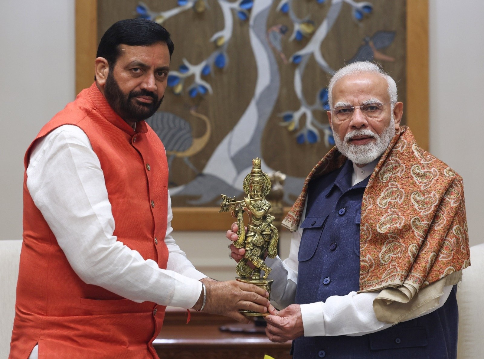 यह फोटो नौ अक्टूबर का है। इसमें प्रधानमंत्री नरेन्द्र मोदी के साथ हैं हरियाणा के कार्यवाहक मुख्यमंत्री नायब सिंह सैनी। फोटो-प्रधानमंत्री मोदी के एक्स हैंडल से साभार। यह फोटो नौ अक्टूबर का है। इसमें प्रधानमंत्री नरेन्द्र मोदी के साथ हैं हरियाणा के कार्यवाहक मुख्यमंत्री नायब सिंह सैनी। फोटो-प्रधानमंत्री मोदी के एक्स हैंडल से साभार।