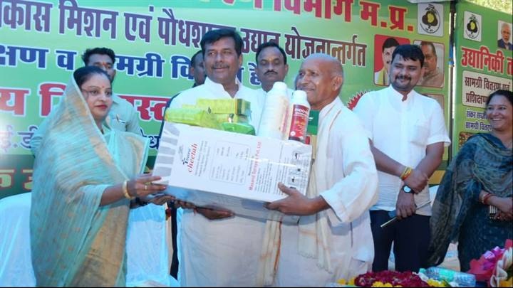 चार दिवसीय किसान मेला सह संगोष्ठी का समापन चार दिवसीय किसान मेला सह संगोष्ठी का समापन