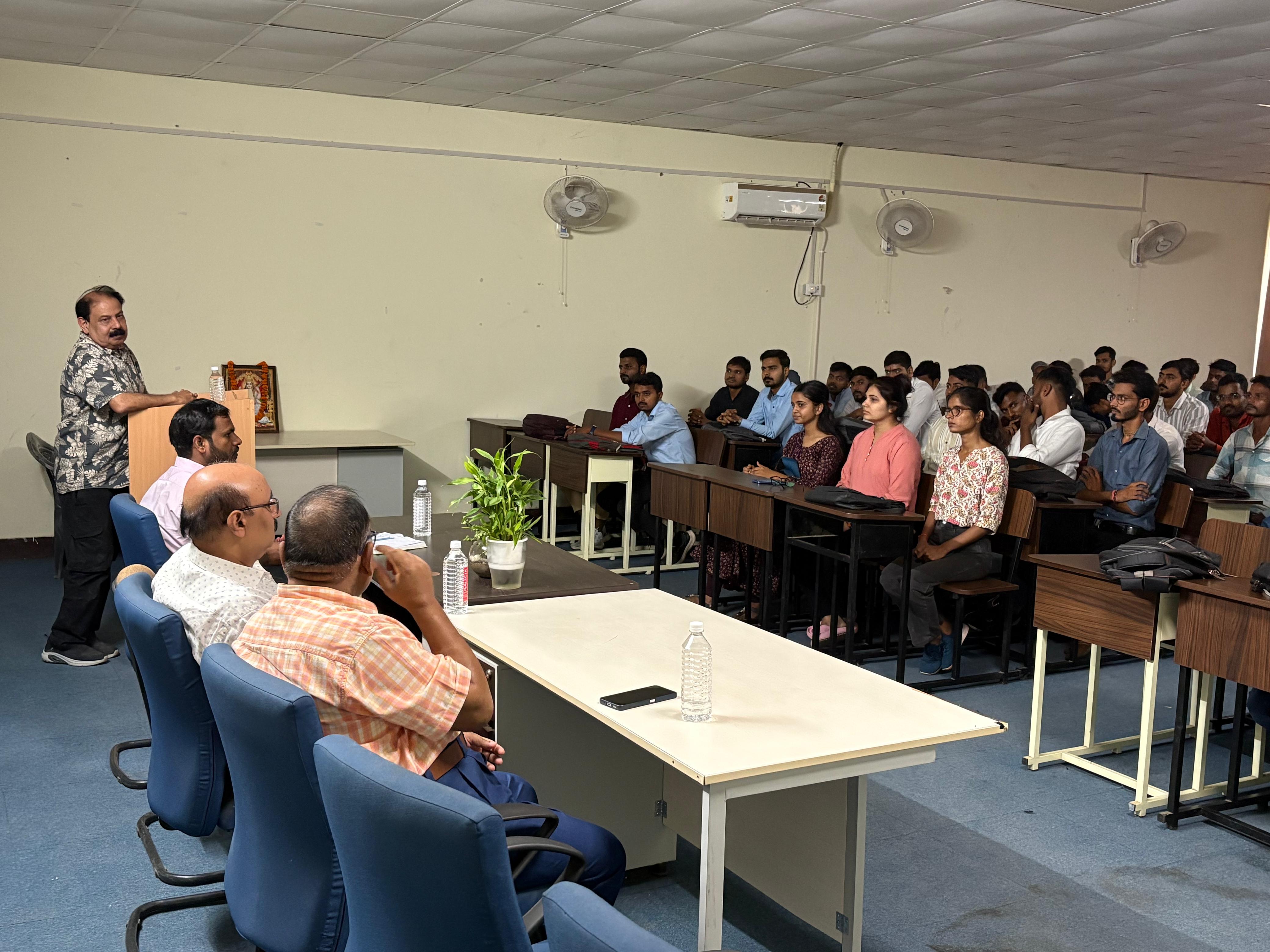 कृषि छात्रों के लिए करियर में संभावनाएं पर हुआ मार्गदर्शन* कृषि छात्रों के लिए करियर में संभावनाएं पर हुआ मार्गदर्शन*