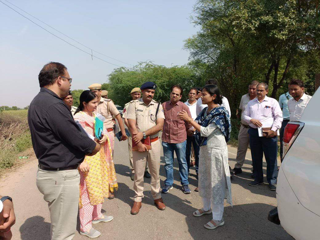 अलवर। रामगढ विधानसभा का जिला निर्वाचन अधिकारी ने किया निरीक्षण। अलवर। रामगढ विधानसभा का जिला निर्वाचन अधिकारी ने किया निरीक्षण।