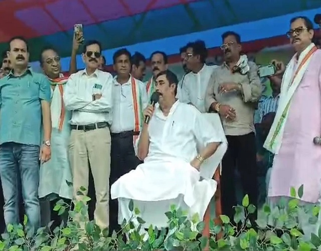बीरभूम के नेता अनुब्रत मंडल बीरभूम के नेता अनुब्रत मंडल