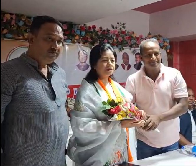 पूर्व विधायक ममता देवी का हुआ अभिनंदन पूर्व विधायक ममता देवी का हुआ अभिनंदन