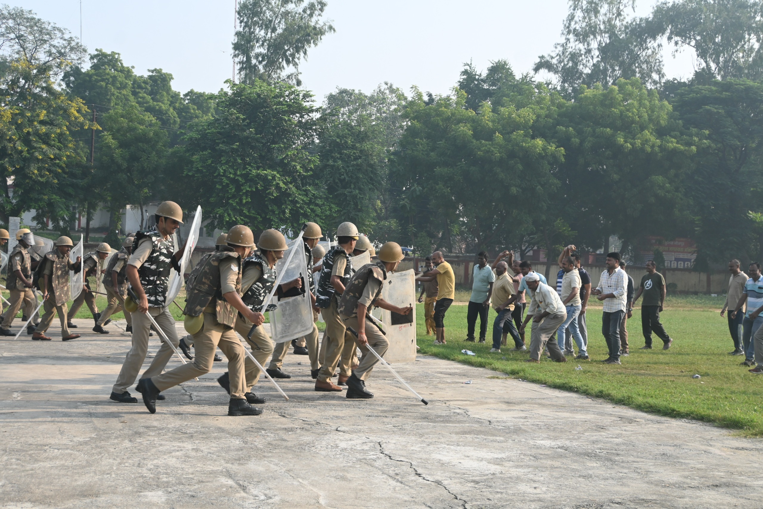 पुलिस अधीक्षक के नेतृत्व में पुलिस लाइन में  किया गया मॉक ड्रिल एक्सरसाइज
