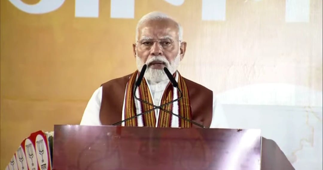 प्रधानमंत्री नरेन्द्र मोदी भाजपा मुख्यालय में संबोधित करते हुए प्रधानमंत्री नरेन्द्र मोदी भाजपा मुख्यालय में संबोधित करते हुए