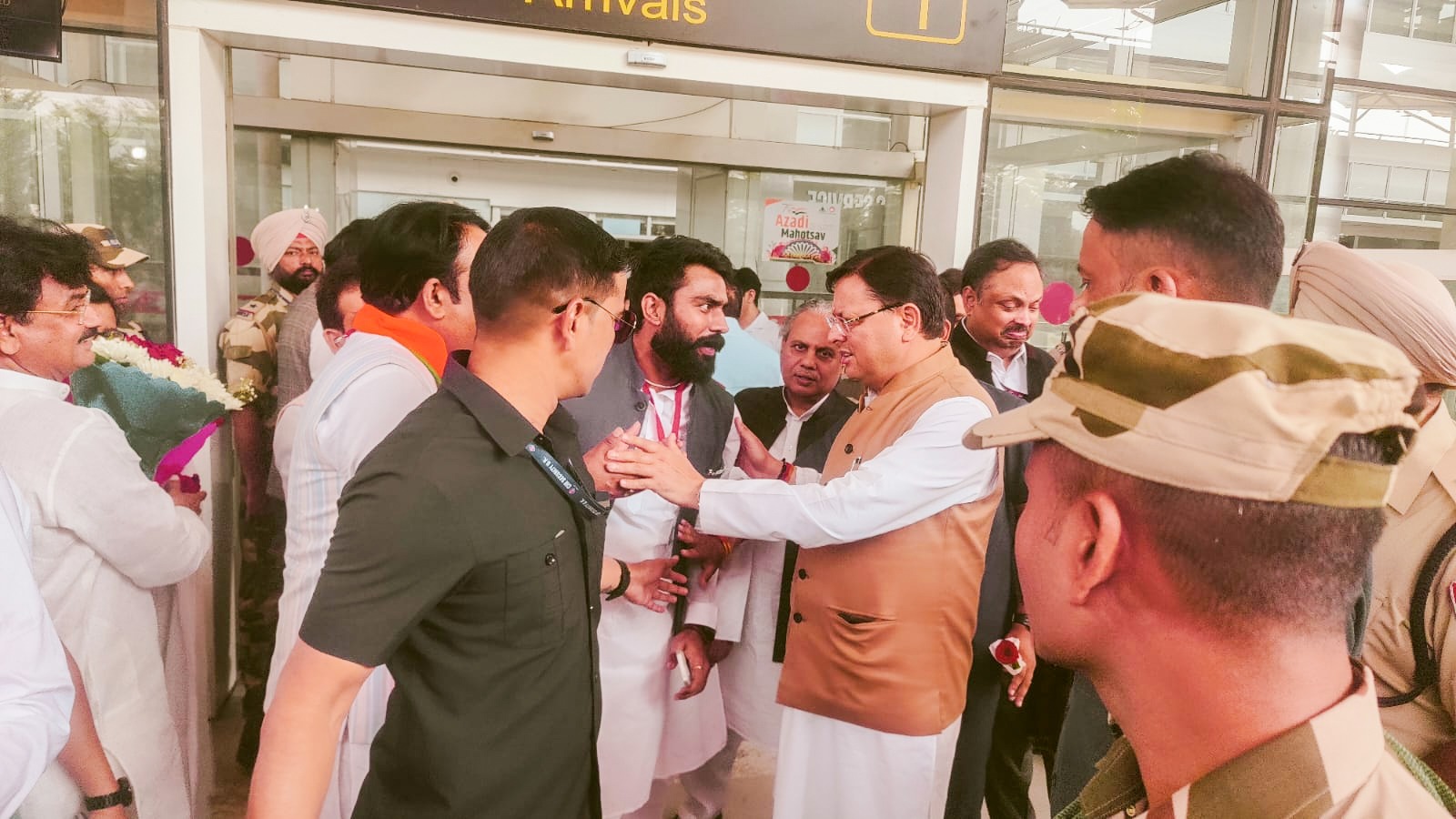The Chief Minister expressed his gratitude to the workers The Chief Minister expressed his gratitude to the workers