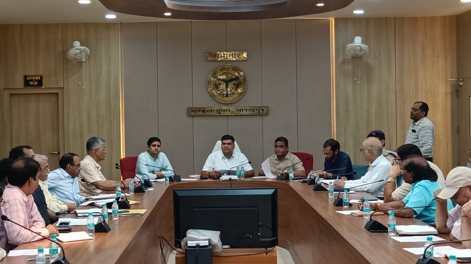 गोरखपुर महोत्सव 2025 11 जनवरी से 13 जनवरी 2025 तक चंपा देवी पार्क में होगा आयोजित* गोरखपुर महोत्सव 2025 11 जनवरी से 13 जनवरी 2025 तक चंपा देवी पार्क में होगा आयोजित*