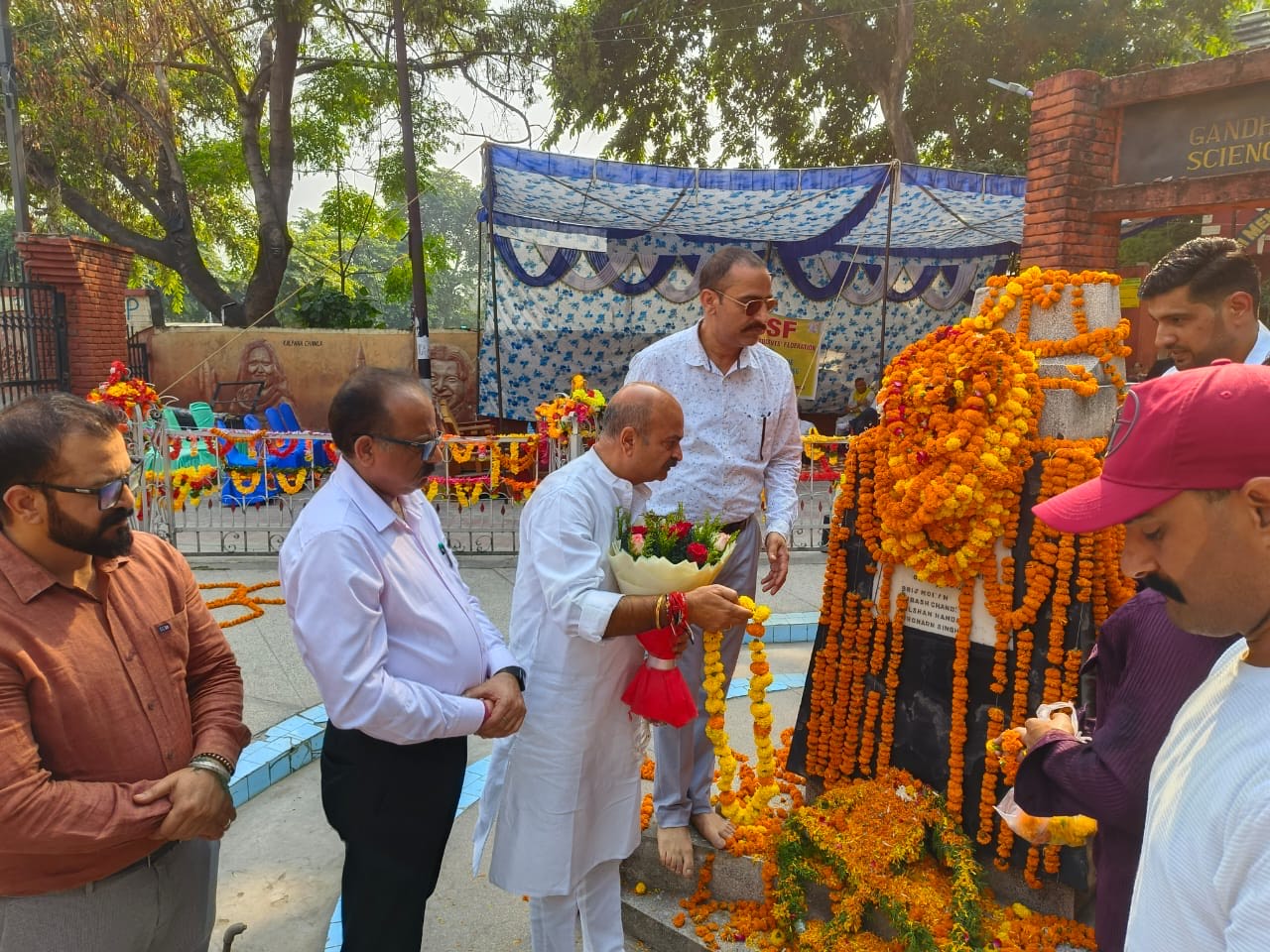 जम्मू में छात्र शहीदों के सम्मान में तीन दिवसीय उपवास का समापन, शैक्षिक सुधारों की वकालत की जम्मू में छात्र शहीदों के सम्मान में तीन दिवसीय उपवास का समापन, शैक्षिक सुधारों की वकालत की