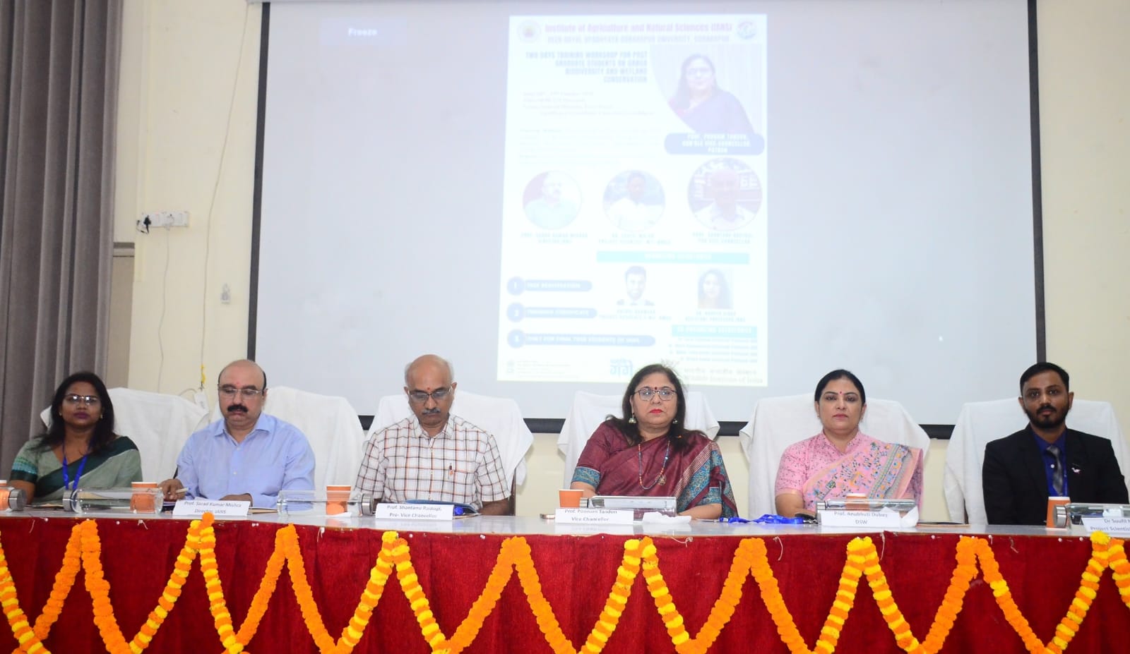 यूजीसी नेट परीक्षा परिणाम में दीनदयाल उपाध्याय गोरखपुर विश्वविद्यालय के विद्यार्थियों का शानदार प्रदर्शन*