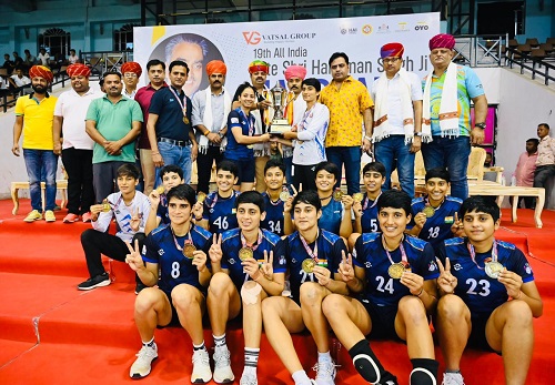 भारतीय रेलवे को फाइनल में किया पराजित भारतीय रेलवे को फाइनल में किया पराजित