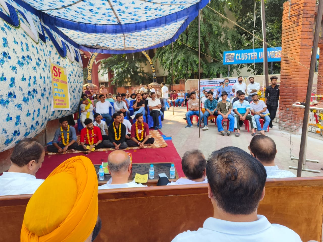 जम्मू में छात्र शहीदों के सम्मान में तीन दिवसीय उपवास का समापन, शैक्षिक सुधारों की वकालत की जम्मू में छात्र शहीदों के सम्मान में तीन दिवसीय उपवास का समापन, शैक्षिक सुधारों की वकालत की