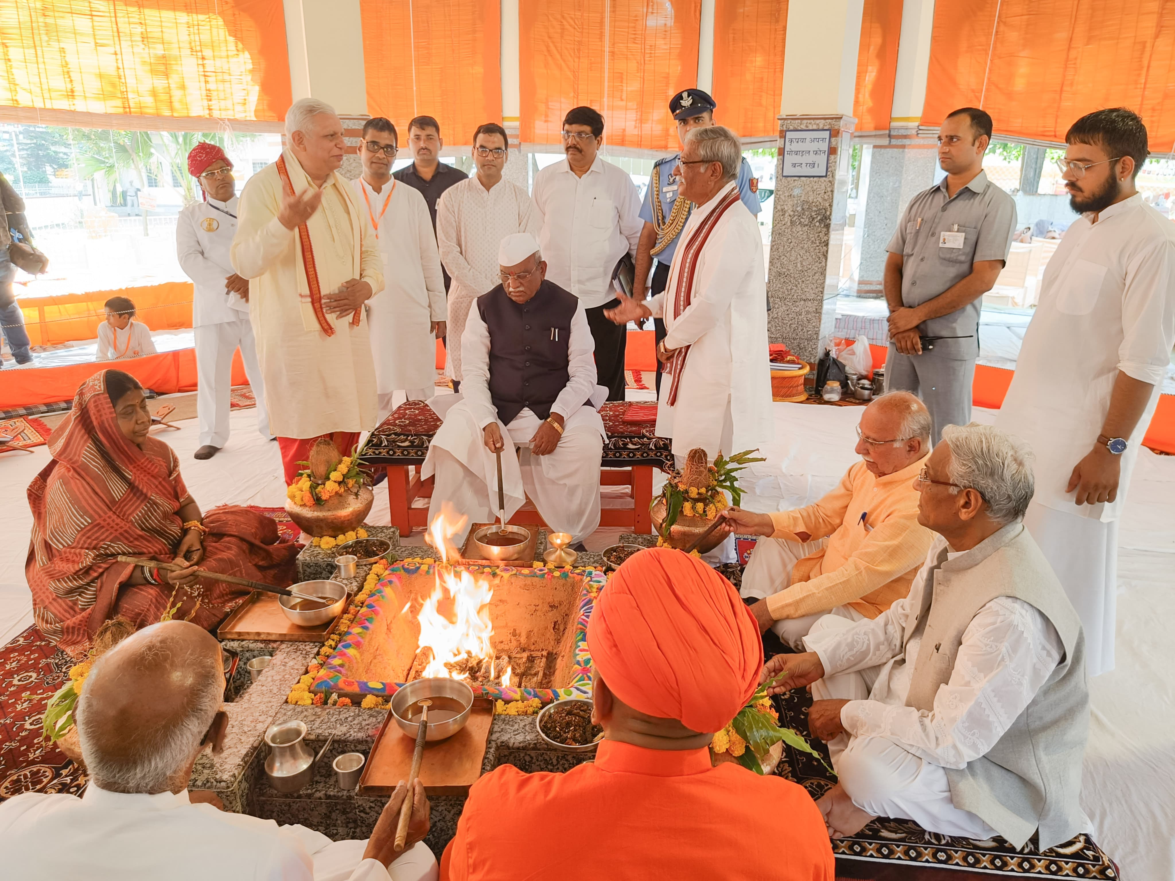 वेदानुसार वैदिक धर्म और राजनीति साथ-साथ चलते हैं— डॉ जगदेव विद्यालंकार वेदानुसार वैदिक धर्म और राजनीति साथ-साथ चलते हैं— डॉ जगदेव विद्यालंकार