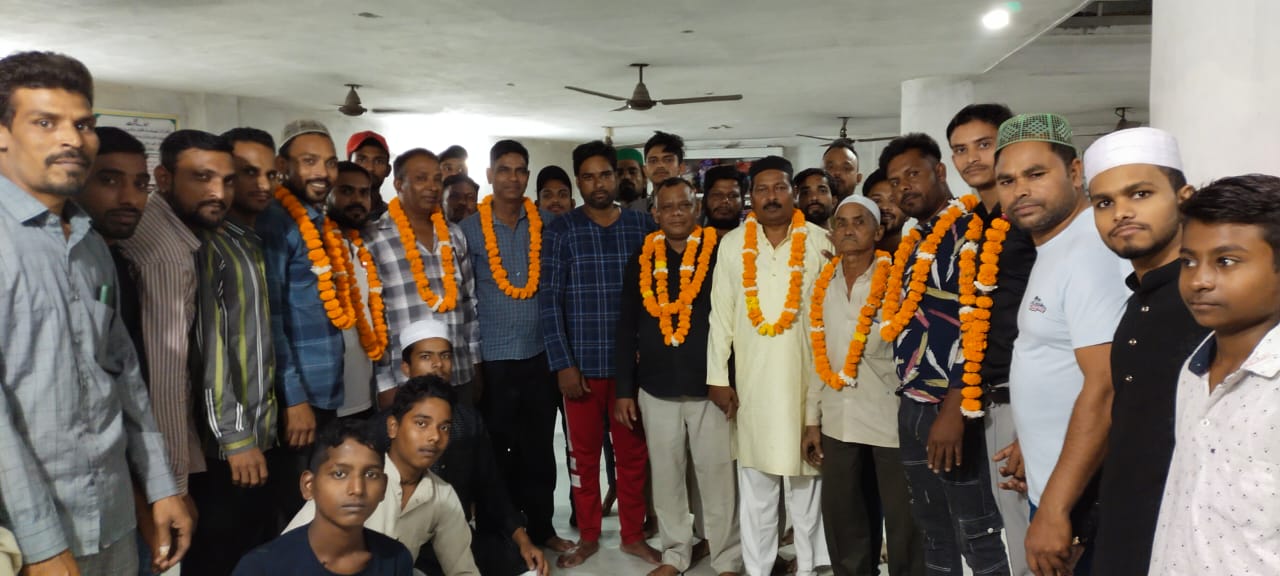 अब्बासी समाज की बैठक अब्बासी समाज की बैठक