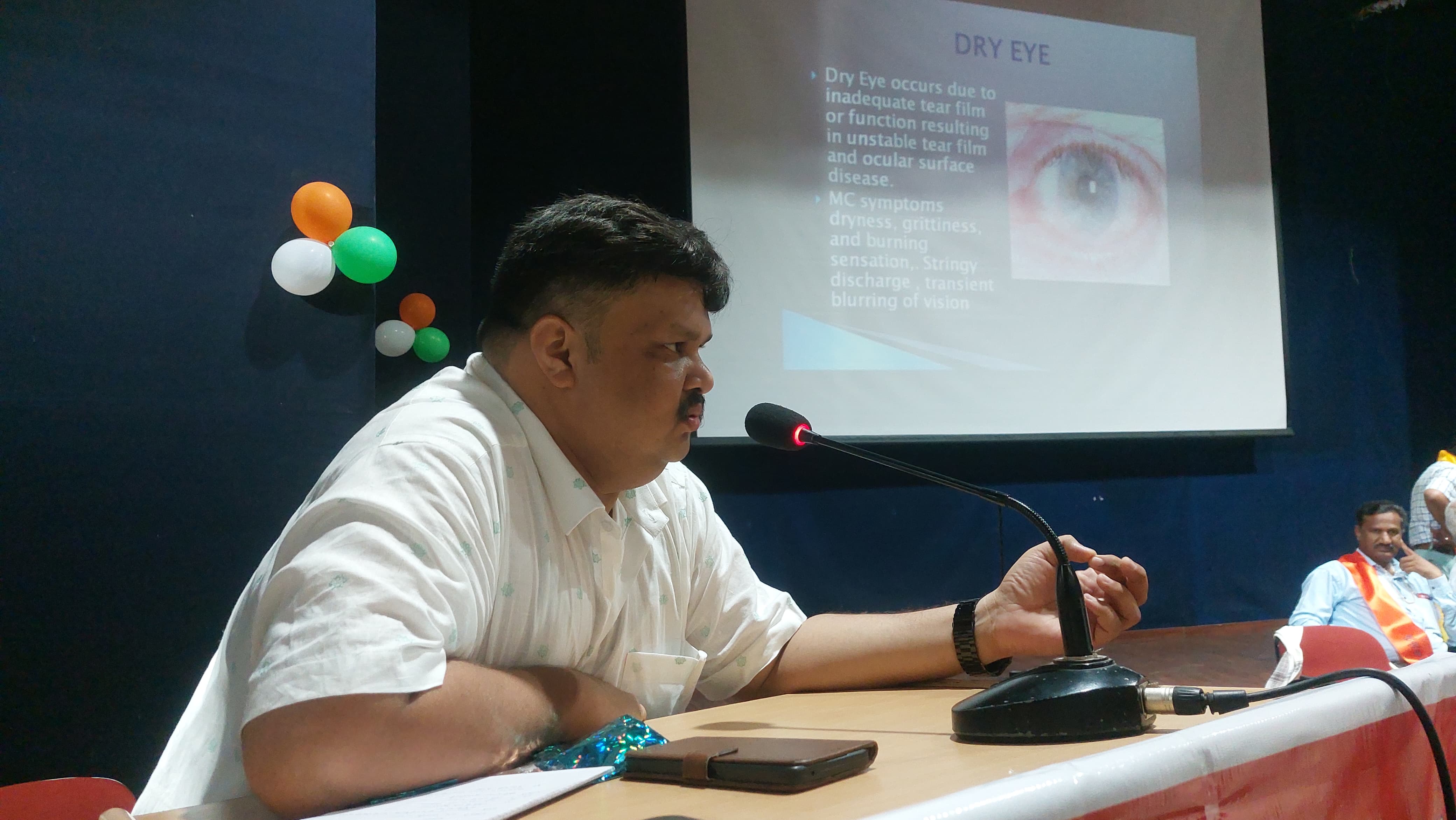 बढ़ती उम्र में 52 प्रतिशत नेत्र रोगियों में अंधापन मोतियाबिंद के कारण— डॉ गोपाल दमानी बढ़ती उम्र में 52 प्रतिशत नेत्र रोगियों में अंधापन मोतियाबिंद के कारण— डॉ गोपाल दमानी