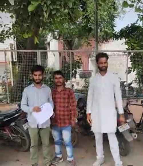 छतरपुर : सरपंच,सचिव की शिकायत फर्जी हस्ताक्षर कर राशि निकालने का आरोप छतरपुर : सरपंच,सचिव की शिकायत फर्जी हस्ताक्षर कर राशि निकालने का आरोप