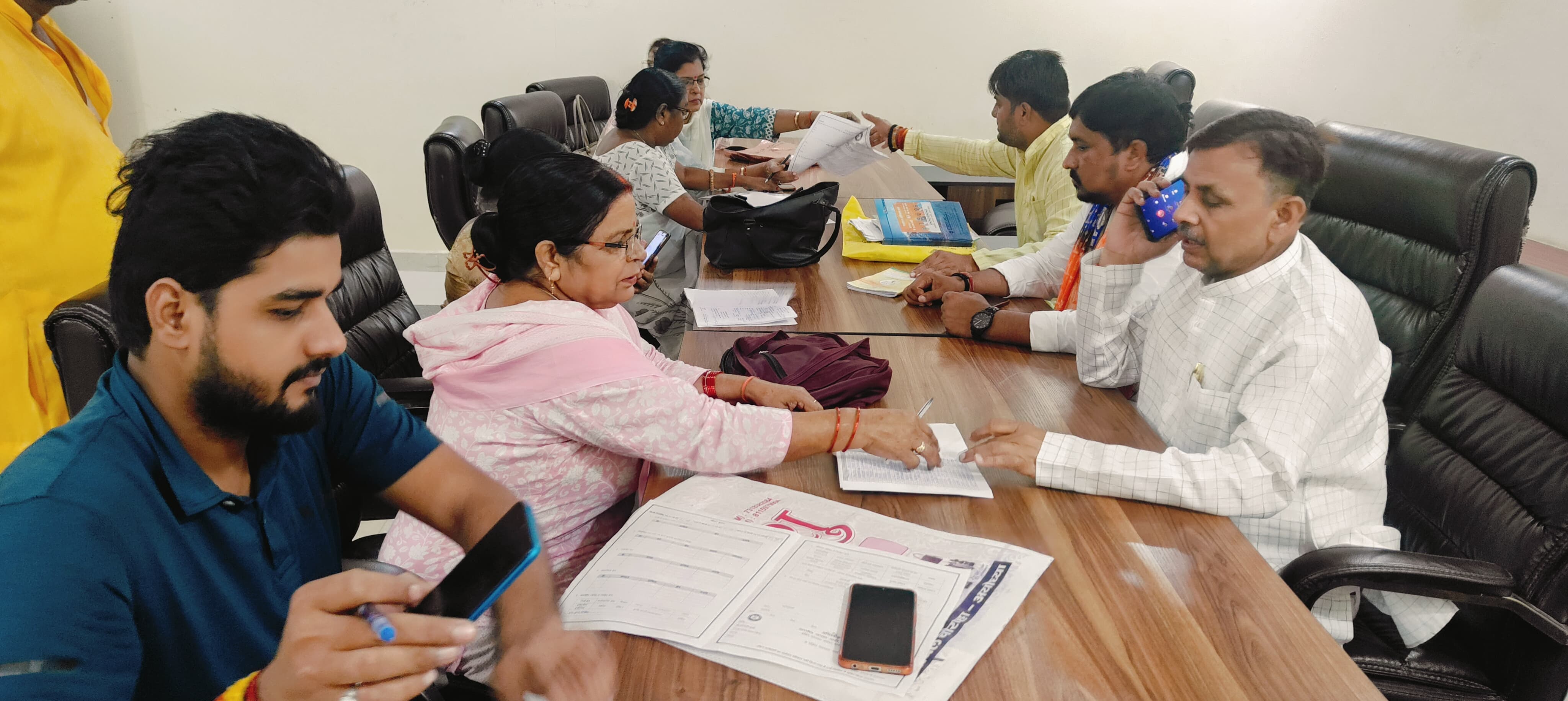 सक्रिय सदस्य बनने के लिए पचास प्राथमिक सदस्य बनाना आवश्यक - कमलेश श्रीवास्तव सक्रिय सदस्य बनने के लिए पचास प्राथमिक सदस्य बनाना आवश्यक - कमलेश श्रीवास्तव
