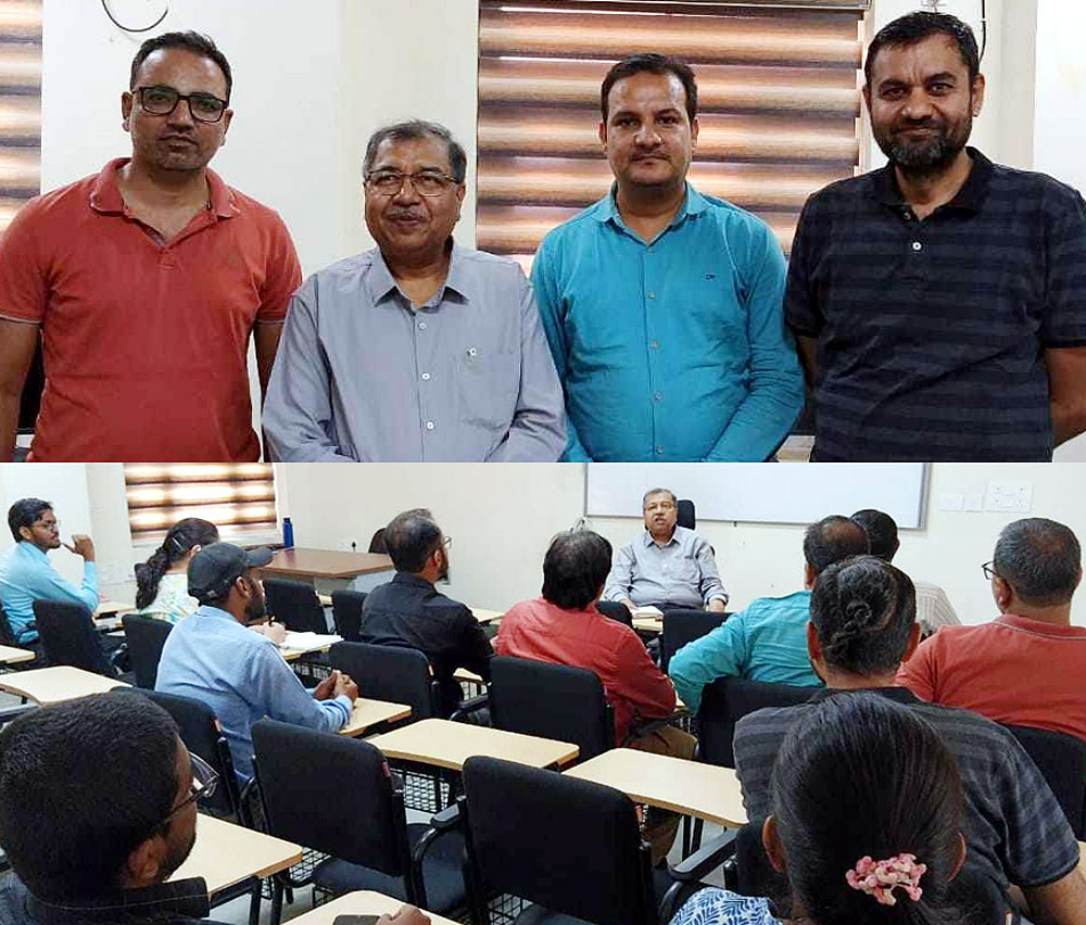 युवाओं को टैक्नो डवलपर्स बनाने का लक्ष्य : डॉ. संजीव कुमार गुप्ता युवाओं को टैक्नो डवलपर्स बनाने का लक्ष्य : डॉ. संजीव कुमार गुप्ता