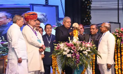 उपराष्ट्रपति जगदीप धनखड़ के साथ उप मुख्यमंत्री प्रेमचंद बैरवा, राज्यसभा सांसद घनश्याम तिवाड़ी और यूडीएच मंत्री झाबर सिंह खर्रा भी मौजूद रहे। उपराष्ट्रपति जगदीप धनखड़ के साथ उप मुख्यमंत्री प्रेमचंद बैरवा, राज्यसभा सांसद घनश्याम तिवाड़ी और यूडीएच मंत्री झाबर सिंह खर्रा भी मौजूद रहे।