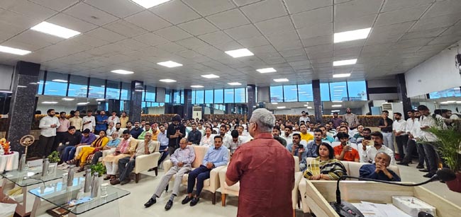 प्रो ऋषिकांत पाण्डेय