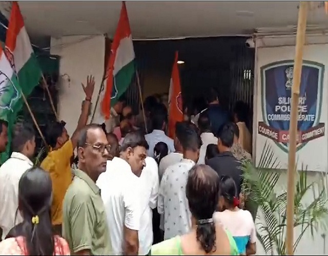 कांग्रेस का थाना घेराव कांग्रेस का थाना घेराव