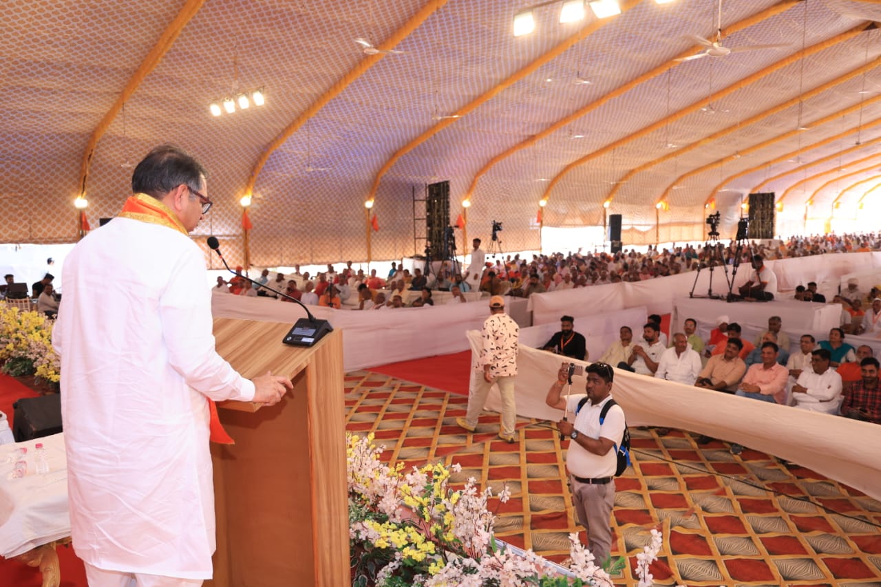 वेदों का संदेश विश्व भर में पहुंचाने के संकल्प के साथ ऋषि मेला संपन्न वेदों का संदेश विश्व भर में पहुंचाने के संकल्प के साथ ऋषि मेला संपन्न