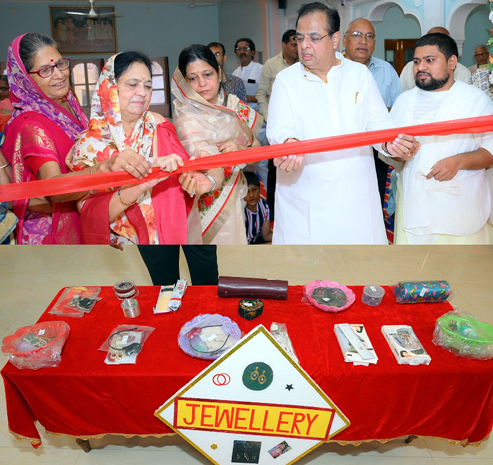 भक्ति प्रश्नोत्तरी से हुई वल्लभ शाॅपिंग माॅल में खरीददारी : जैन धर्म से जुड़े प्रश्नों के सही उत्तर पर भौतिक वस्तुएं प्राप्त करने का अवसर भक्ति प्रश्नोत्तरी से हुई वल्लभ शाॅपिंग माॅल में खरीददारी : जैन धर्म से जुड़े प्रश्नों के सही उत्तर पर भौतिक वस्तुएं प्राप्त करने का अवसर