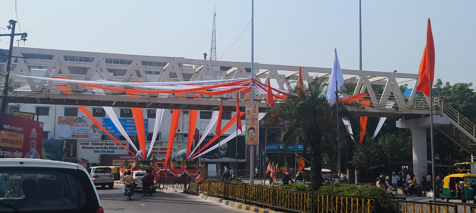 प्रधानमंत्री के स्वागत के लिए सजा शिवपुर इलाका: फोटो बच्चा गुप्ता प्रधानमंत्री के स्वागत के लिए सजा शिवपुर इलाका: फोटो बच्चा गुप्ता