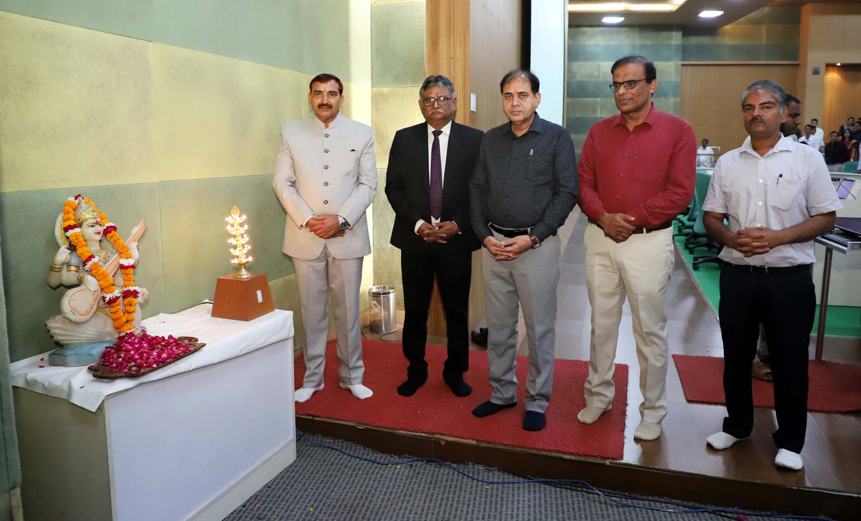 स्थापना दिवस पर समारोह का शुभारंभ करते कुलपति प्रो. नरसीराम बिश्नोई। स्थापना दिवस पर समारोह का शुभारंभ करते कुलपति प्रो. नरसीराम बिश्नोई।