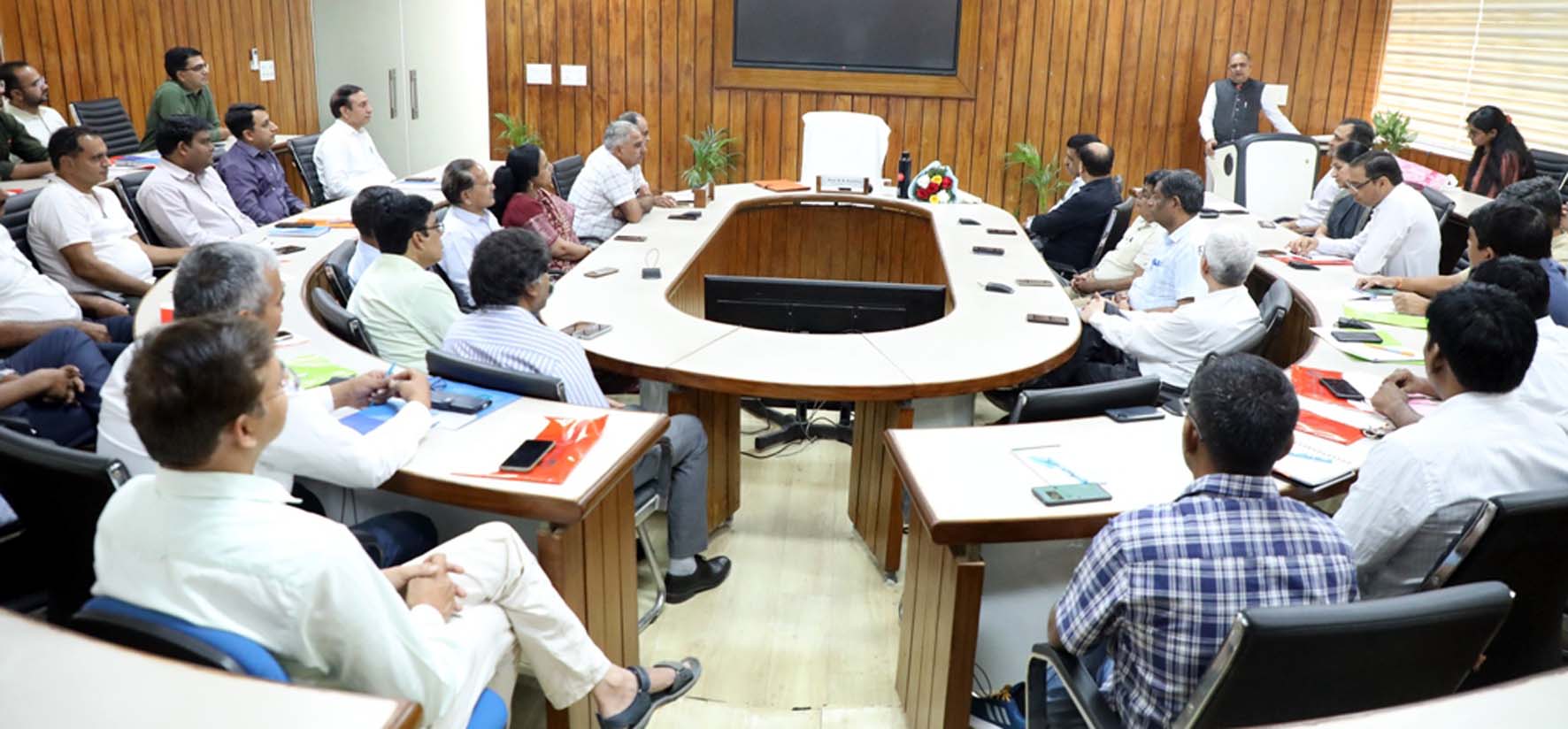 कुलपति प्रो. बीआर कम्बोज प्रतिभागियों को संबोधित करते हुए। कुलपति प्रो. बीआर कम्बोज प्रतिभागियों को संबोधित करते हुए।