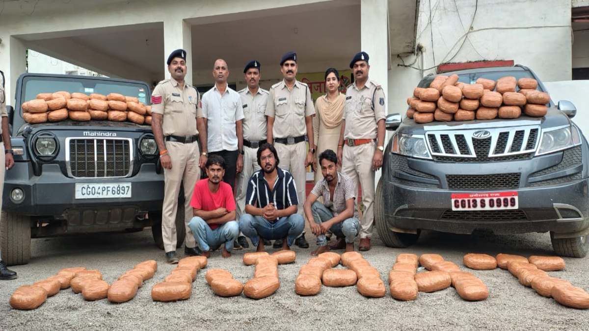 गांजा तस्करी करते तीन आरोपित गिरफ्तार