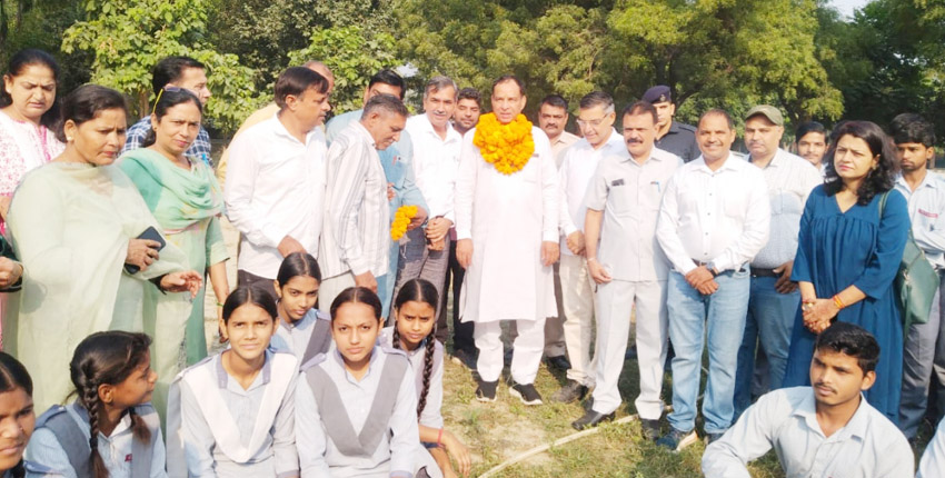 21 Snp- 6, 6A सोनीपत: भाजपा प्रदेशाध्यक्ष ने गांव खेवड़ा स्थित मॉडल संस्कृति स्कूल में 21 Snp- 6, 6A सोनीपत: भाजपा प्रदेशाध्यक्ष ने गांव खेवड़ा स्थित मॉडल संस्कृति स्कूल में