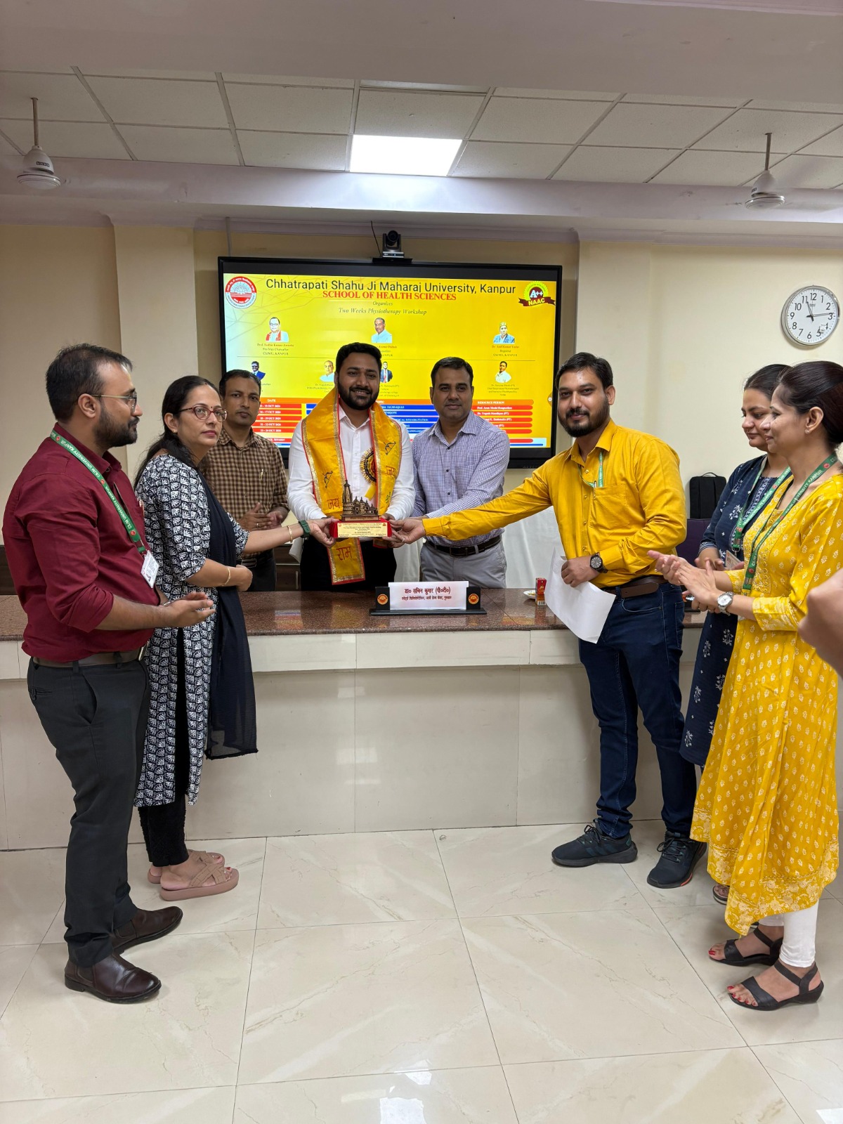 सीएसजेएमयू में आयोजित कार्यशाला में छात्रों के साथ डा. सचिन कुमार सीएसजेएमयू में आयोजित कार्यशाला में छात्रों के साथ डा. सचिन कुमार