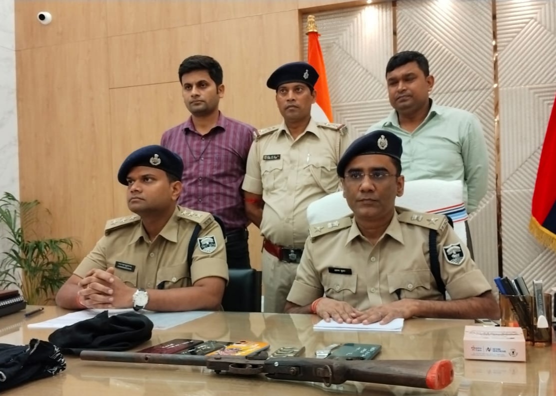 जानकारी देते एसएसपी जानकारी देते एसएसपी