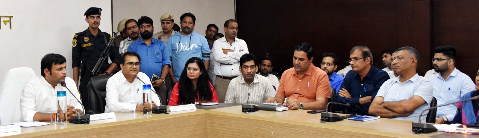 प्रदेश सरकार में युवा सशक्तिकरण एवं उद्यमिता और खेल विभाग (स्वतंत्र प्रभार) राज्यमंत्री गौरव गौतम प्रदेश सरकार में युवा सशक्तिकरण एवं उद्यमिता और खेल विभाग (स्वतंत्र प्रभार) राज्यमंत्री गौरव गौतम