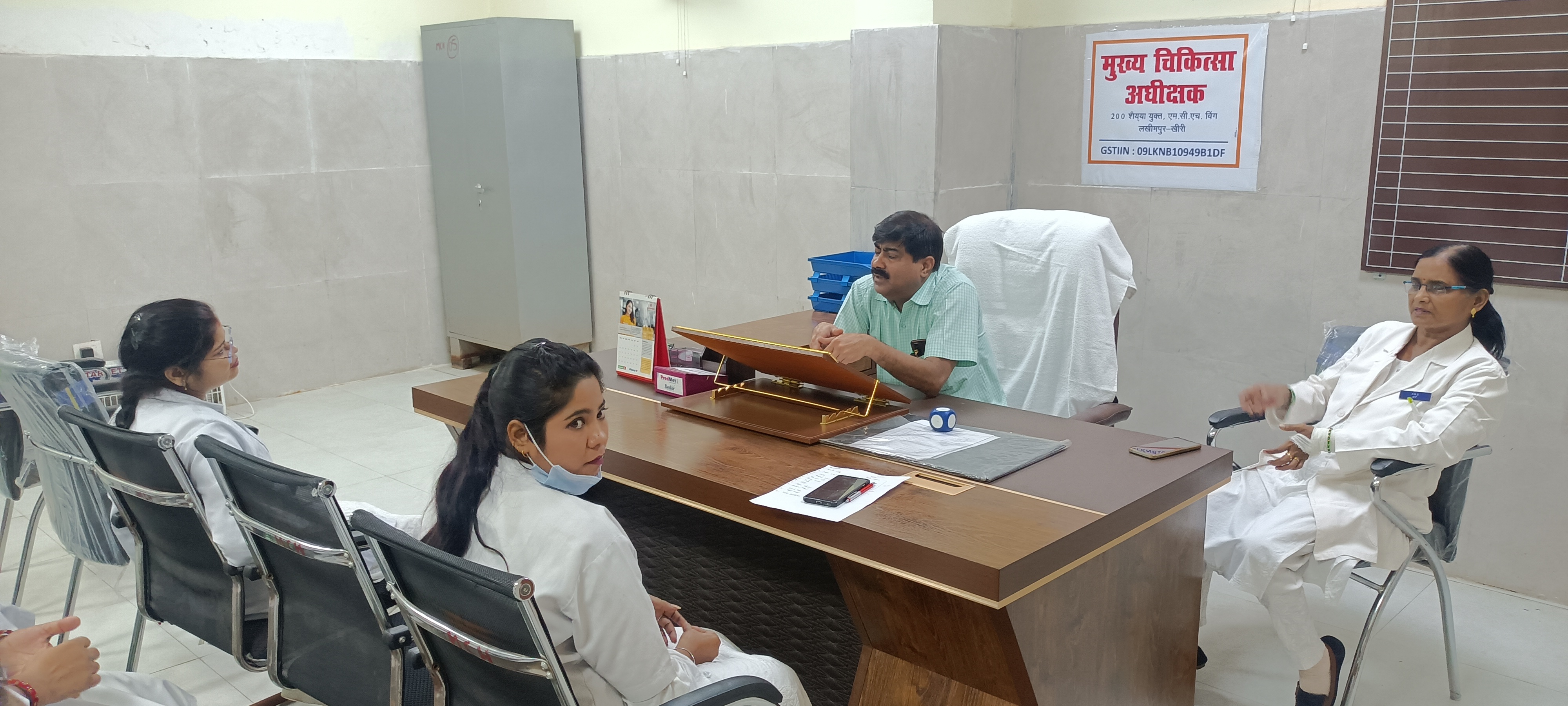 अब वार्डो में ही मिलेगी सभी मरीजों को ईसीजी की सुविधा- डॉ आरके कोली अब वार्डो में ही मिलेगी सभी मरीजों को ईसीजी की सुविधा- डॉ आरके कोली