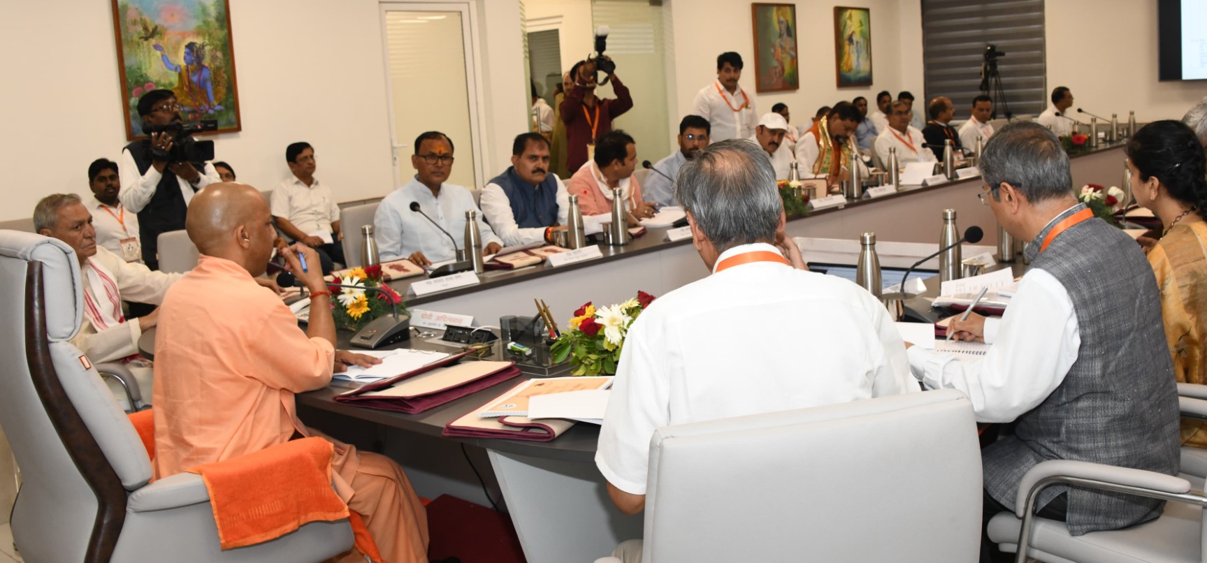 ब्रजतीर्थ विकास परिषद की सप्तम बोर्ड बैठक, जनपद के विकास कार्यों तथा कानून व्यवस्था पर चर्चा करते हुए सीएम याेगी ब्रजतीर्थ विकास परिषद की सप्तम बोर्ड बैठक, जनपद के विकास कार्यों तथा कानून व्यवस्था पर चर्चा करते हुए सीएम याेगी
