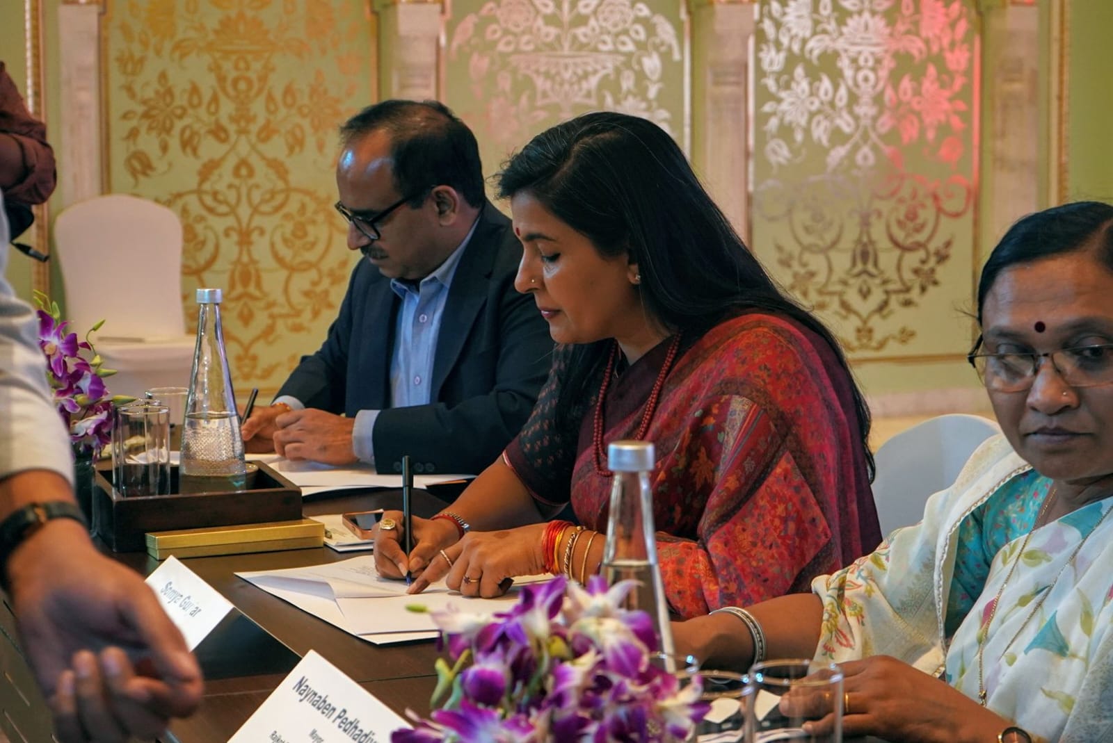 नगर निगम ग्रेटर और आईसीएलईआई यूएसए और आईसीएलईआई दक्षिण एशिया के बीच किया गया एमओयू नगर निगम ग्रेटर और आईसीएलईआई यूएसए और आईसीएलईआई दक्षिण एशिया के बीच किया गया एमओयू