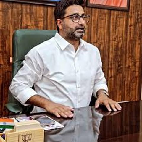 राज्यमंत्री दानिश आजाद अंसारी राज्यमंत्री दानिश आजाद अंसारी