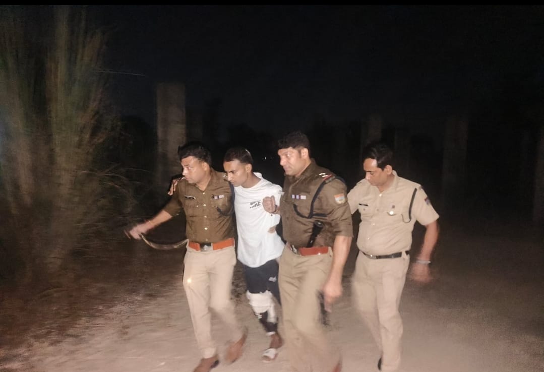 मुठभेड़ में घायल बदमाश मुठभेड़ में घायल बदमाश