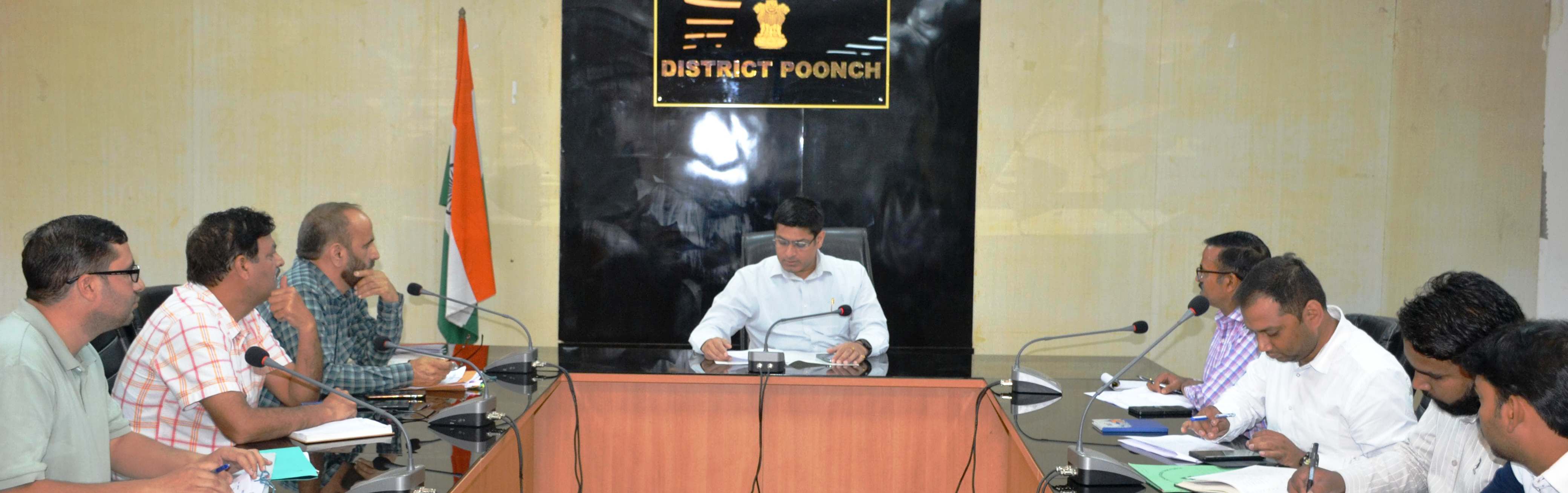उपायुक्त ने पुंछ जिले में सरकारी परियोजनाओं के लिए भूमि अधिग्रहण की स्थिति की समीक्षा की उपायुक्त ने पुंछ जिले में सरकारी परियोजनाओं के लिए भूमि अधिग्रहण की स्थिति की समीक्षा की