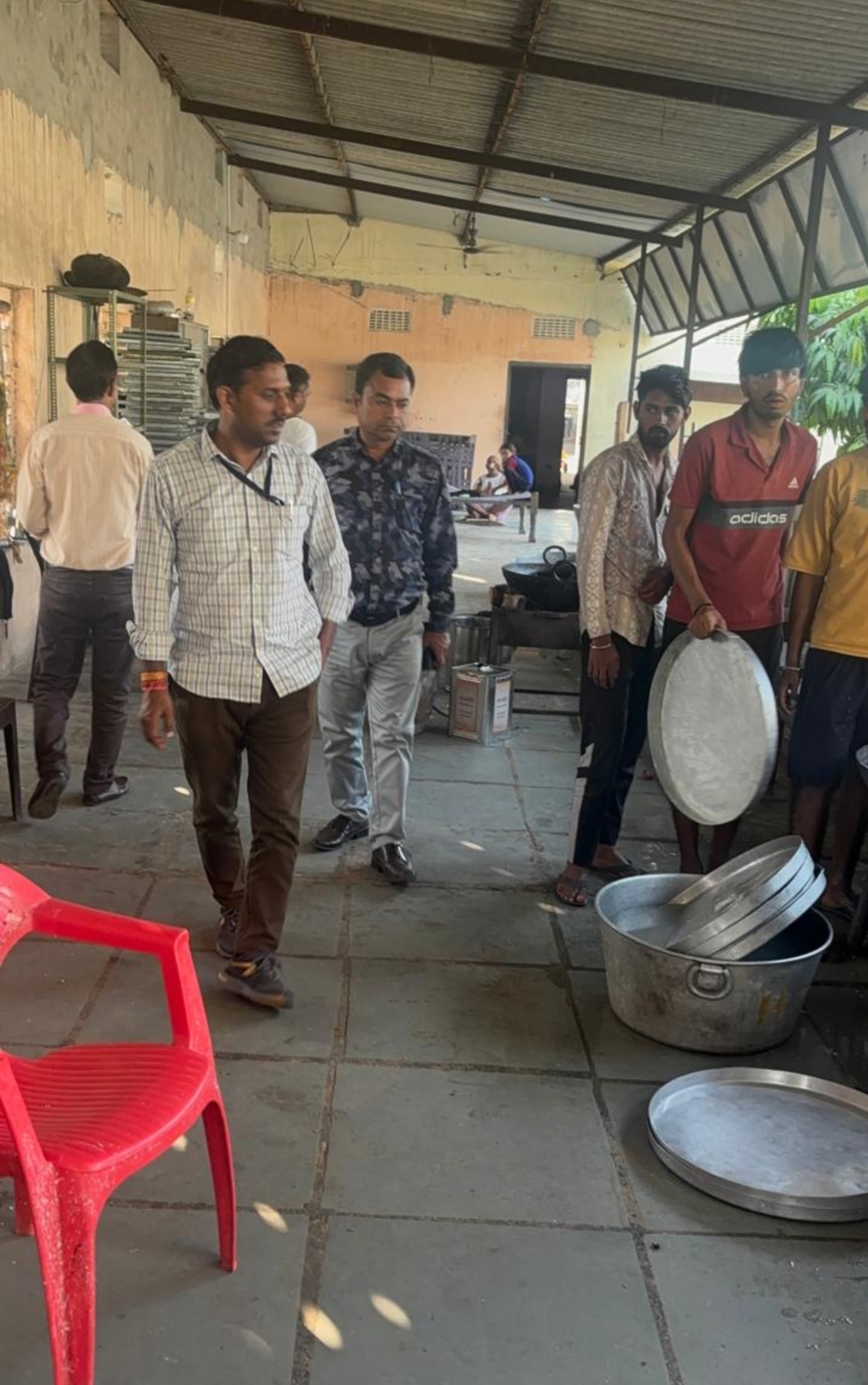 त्योहारी सीजन में खाद्य सुरक्षा और स्वास्थ्य विभाग की टीम अलर्ट